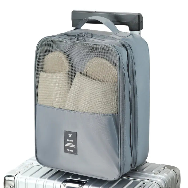 Travel Shoe Bag, High-Capacity Durable And Breathable Storage, Fits 3 Pairs of Shoes, Sturdy Hanging Organizer with Multiple Compartments, Comfortable Black Handle, Designed to Save Suitcase Space, for Socks And Other Items, 1pc